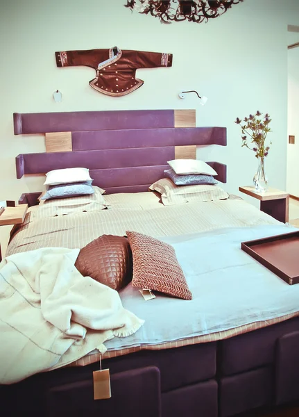 スタイリッシュなレトロな寝室 — ストック写真