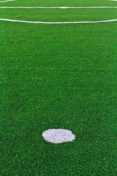 Linien auf dem Fußballfeld grünen Rasen — Stockfoto