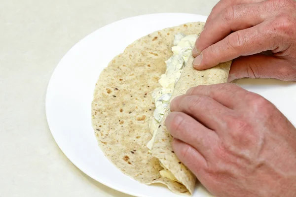 Hands Wrapping Egg Salad Wrap — Stock Photo, Image