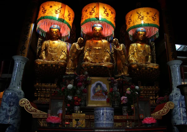 Buddhas in temple — Stock Photo, Image