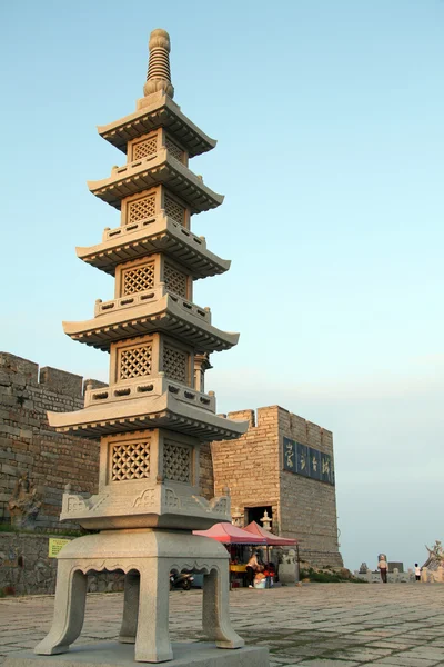 Pagoda та міська стіна — стокове фото