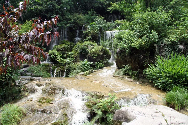 Wasserfall in Gilin — Stockfoto