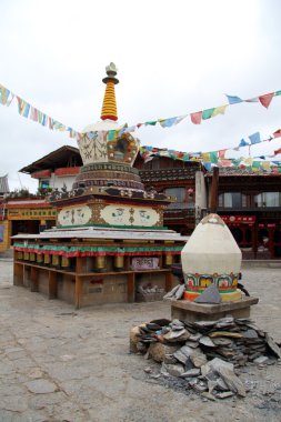 Tebetian stupas clipart