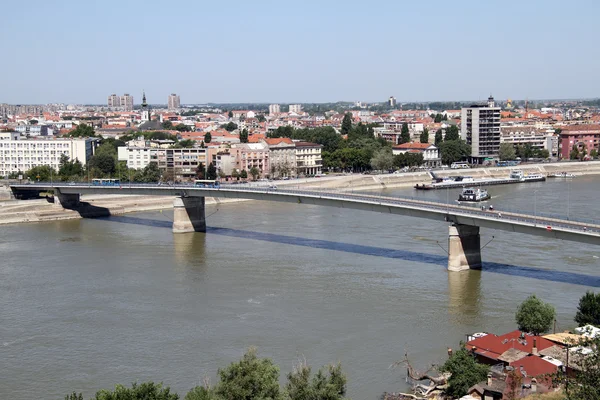 Puente en Novi Sad — Foto de Stock