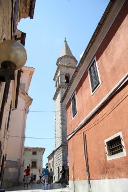 Kilise ve sokak