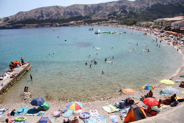 Playa en Bashka, isla de Krk, Croacia — Foto de Stock