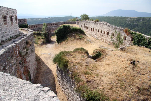 Всередині стара фортеця — стокове фото