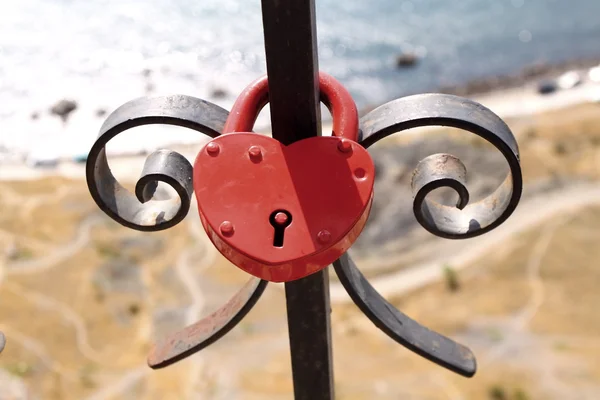 Красный замок сердца — стоковое фото