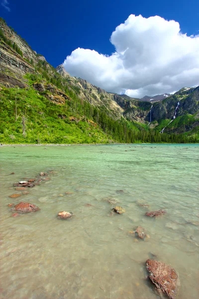 Lavina jezera montana — Stock fotografie