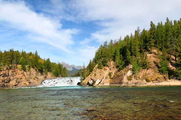 カナダでのボウ滝 — ストック写真