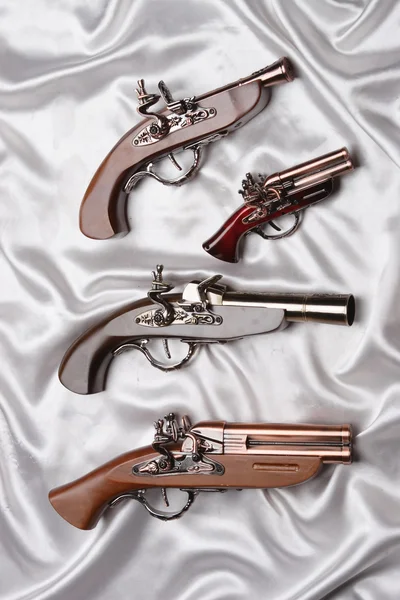 Pistolas antiguas de recuerdo —  Fotos de Stock
