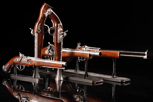Souvenir antika pistoler — Stockfoto