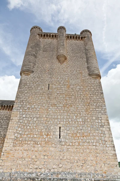 Homage tower of Castle Torrelobatón — 图库照片