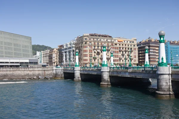 Puente del Kursaal en San Sebastián — Foto de Stock