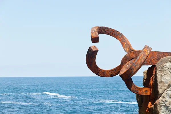Peine de los Vientos, en la Bahía de San Sebastián, España —  Fotos de Stock