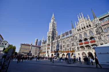 Yeni Belediye Binası (Neues Rathaus)