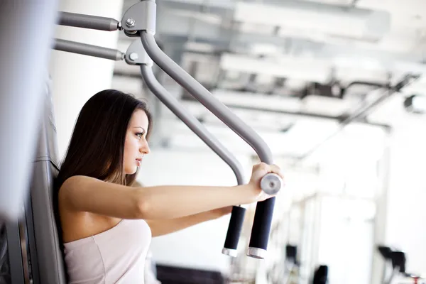 Girl in the gym — Stock Photo, Image