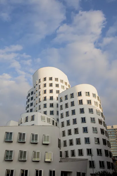 Moderni rakennus — kuvapankkivalokuva