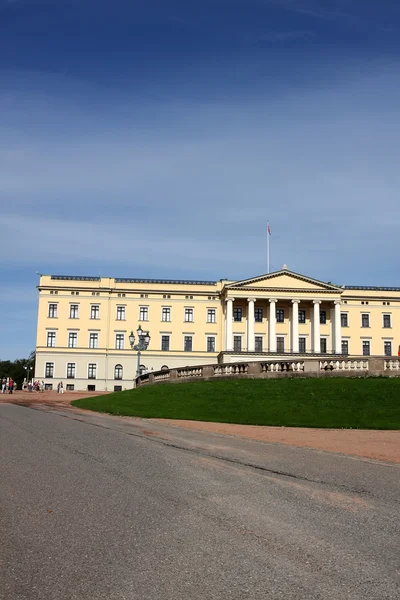 在挪威奥斯陆举行的皇家宫殿 — 图库照片