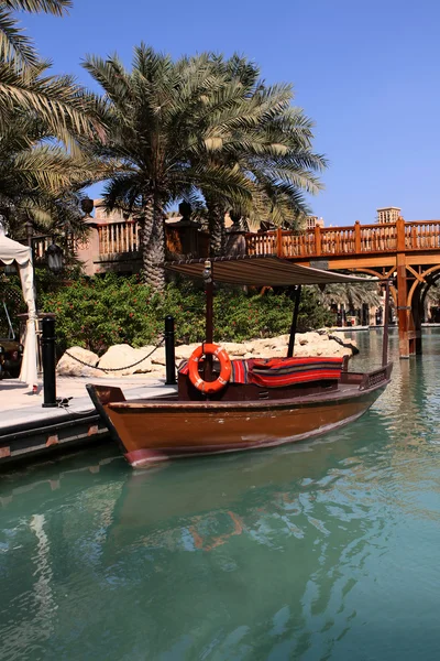 Madinat Jumeirah i Dubai – stockfoto