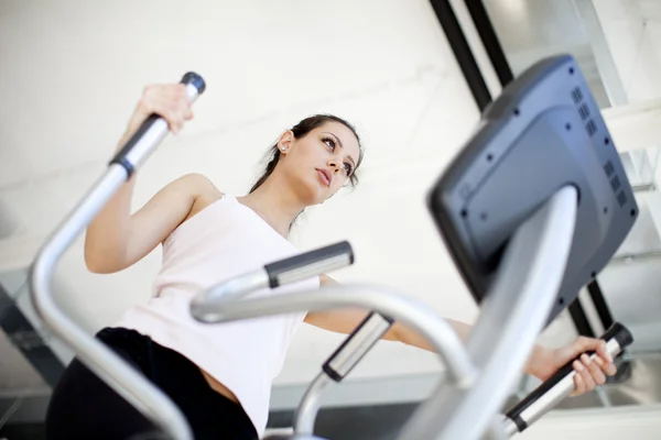 Girl in the gym — Stock Photo, Image