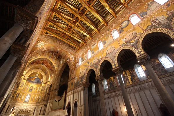 Katedralen i monreale i palermo, SicilienKatedrála monreale v palermo, Sicílie — Stock fotografie