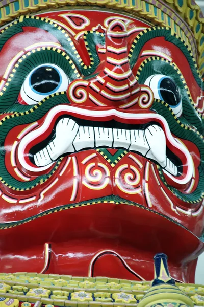 Máscara no templo de Bangkok — Fotografia de Stock