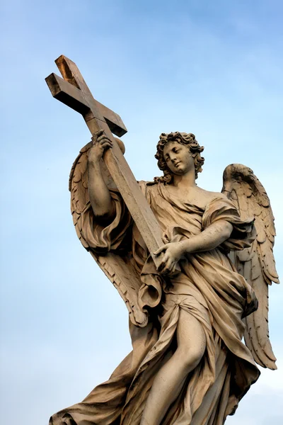 Statue an der san 't angelo brücke in rom — Stockfoto
