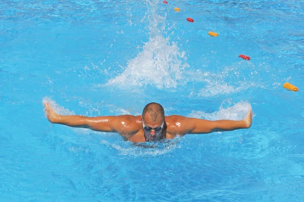 Aktives Schwimmtraining — Stockfoto