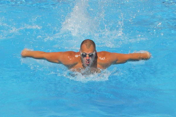 Ciężko pływanie szkolenia — Zdjęcie stockowe