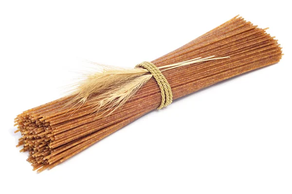 Сырая цельная пшеница спагетти — стоковое фото