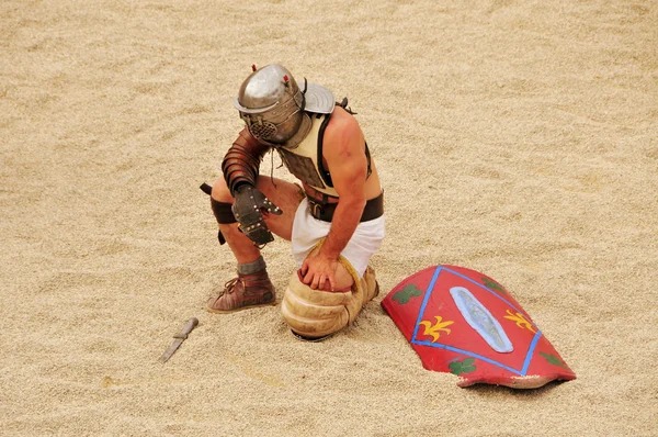 Gladiatoren kämpfen im römischen Amphitheater von Tarragona, Spanien — Stockfoto