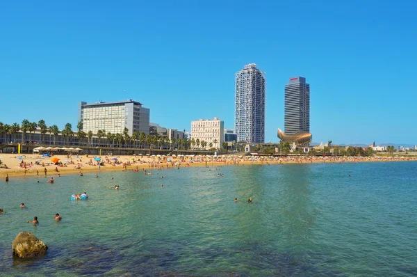 Playa de la Barceloneta en Barcelona, España — Foto de Stock