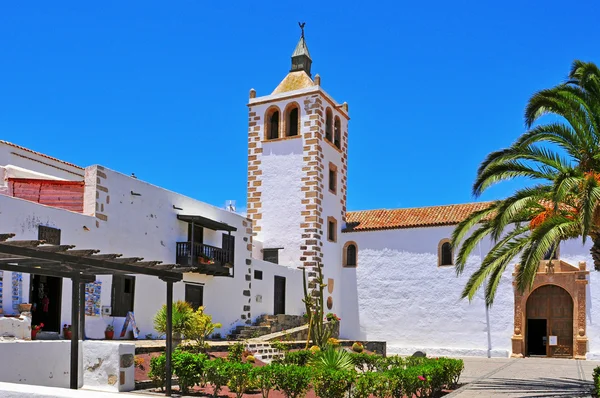Domkyrkan kyrkan saint Mary av betancuria i fuerteventura, c — Stockfoto