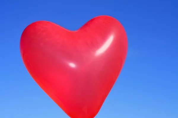 Heart-shaped balloon — Stock Photo, Image