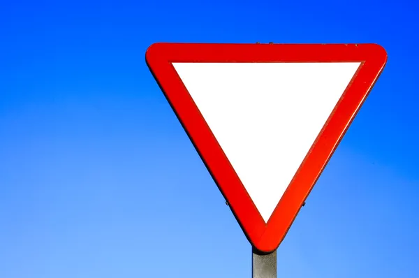 Yield sign — Stock Photo, Image