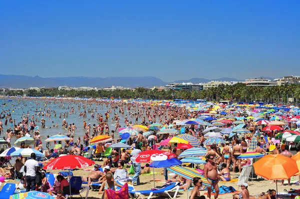 Playa de Llevant, en Salou, España — Foto de Stock