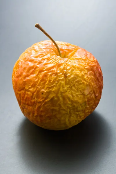 Old apple — Stock Photo, Image