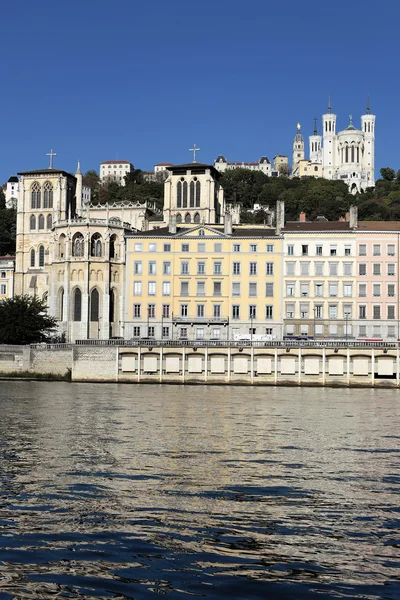 Floden Rhône och basilika — Stockfoto