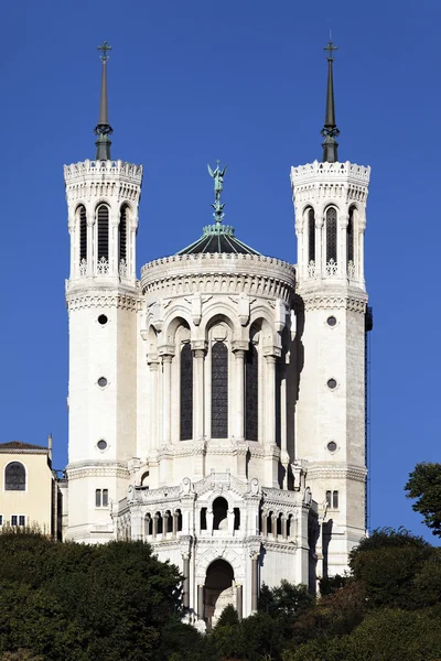 Bazilika a modrá obloha — Stock fotografie