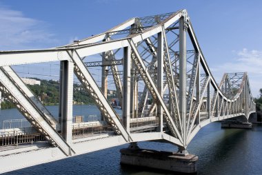 Demiryolu Köprüsü