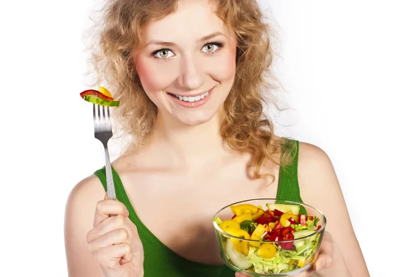 Υγιή και όμορφη γυναίκα, με σαλάτα — Φωτογραφία Αρχείου