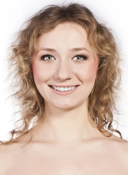 Porträt einer glücklichen jungen Frau, isoliert auf Weiß — Stockfoto