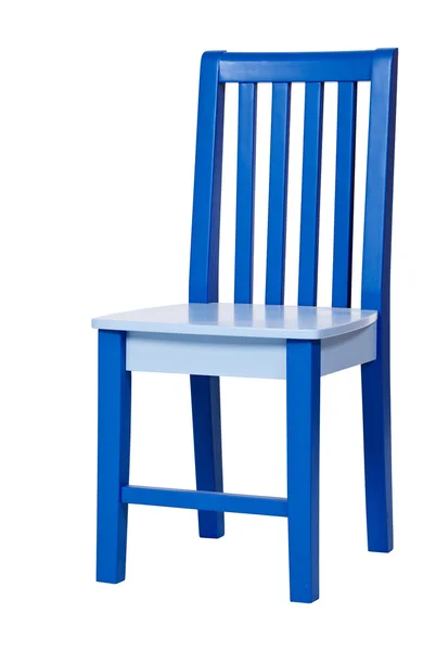Синий деревянный стул, изолированный поверх белого, с вырезанной дорожкой — стоковое фото