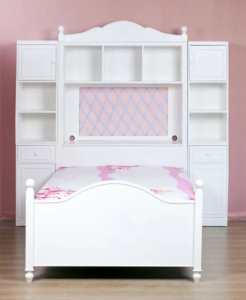 Dormitorio en suite de madera blanca — Foto de Stock