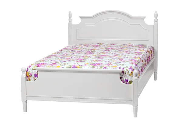 Moderní manželská postel s bavlna list. s ořezovou cestou — Stock fotografie