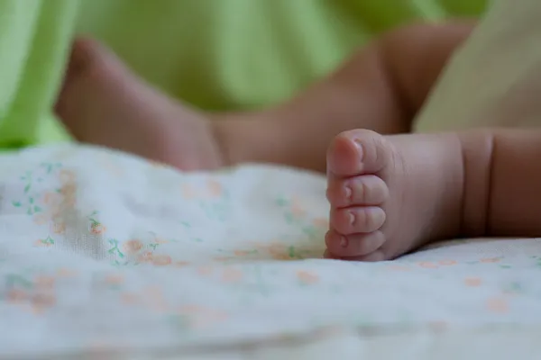 Infant's foot — Stock Photo, Image