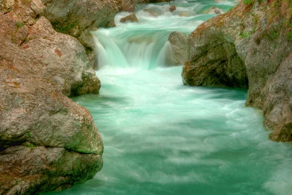 Tolminka alpine Fluss in Slowenien, Mitteleuropa — Stockfoto