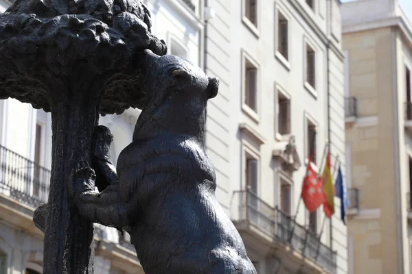 Symbol Madrids. Statue des Bären, Puerta del Sol, Spanien. — Stockfoto