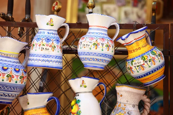 Traditionelle keramik in toledo, spanien — Stockfoto